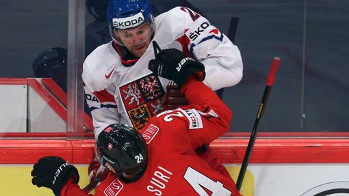 Hokej, MS 2013, Česko - Švýcarsko: Zbyněk Michálek - Reto Suri
