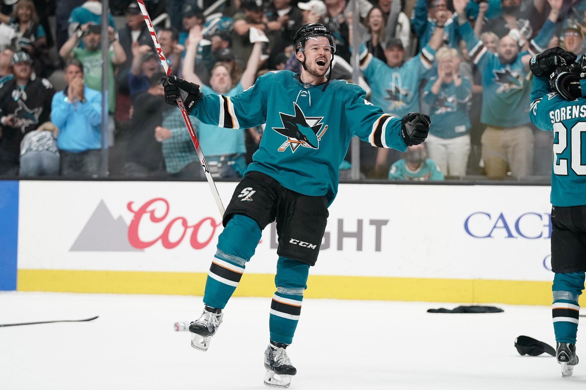 Tomáš Hertl slaví postup do druhé kola paly off NHL 2019