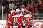 Hokejisté Slavie vyhráli pošesté v řadě a vládnou první lize