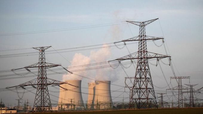 Do podzimu má vláda a energetický velikán ČEZ vybrat firmu, která Jadernou elektrárnu Temelín rozšíří o dvě věže.