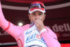 Čtvrtou etapu Gira vyhrál Battaglin, v růžovém stále Paolini