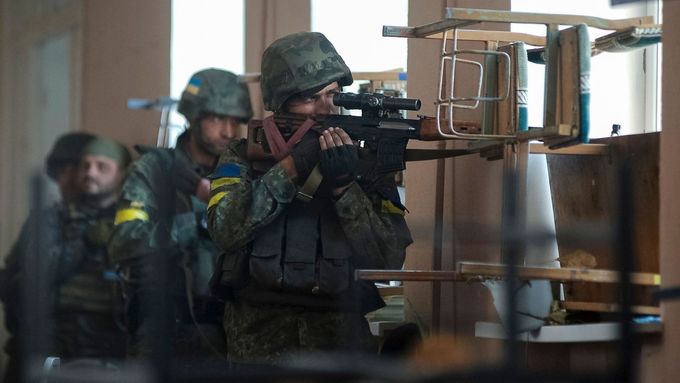Ukrajinská armáda má nejvyšší pohotovost. Kvůli volbám.