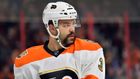Početnou kolonii mají Češi v Philadelphii, která už o naději na play off přišla. Žádné přísliby ale zatím od českých "letců" nepřiletěly. Čechům by se jistě hodil třeba řízný bek Radko Gudas. "Jenže nemáme vůbec zprávy, co s ním je. Nehrál kvůli zranění," postěžoval si na pondělním srazu reprezentace Jandač.
