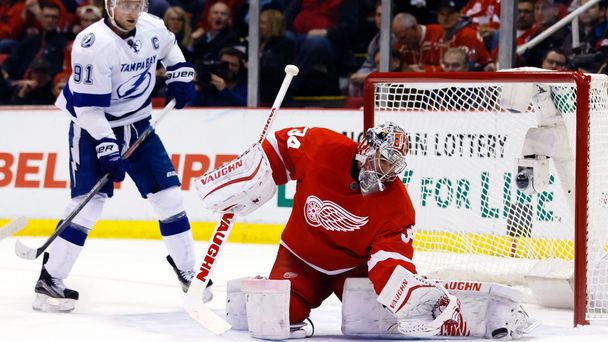 NHL, Tampa Bay - Detroit: Steven Stamkos (91) - Petr Mrázek
