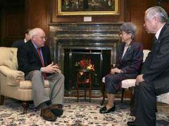 Rodiče Megumi Jokotové přijal minulý měsíc během návštěvy Tokia americký viceprezident Dick Cheney.