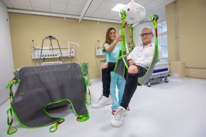 Háky na přesun pacientů sestrám uleví. Nemocnice otevírá XXL centrum pro těžce obézní