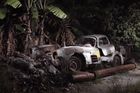 Fotograf našel na Kubě pod palmou vrak mercedesu za miliony