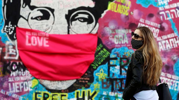 Na Lennonově zdi vyjadřovali Češi odpor proti komunistům. Inspiroval se jí i Hongkong
