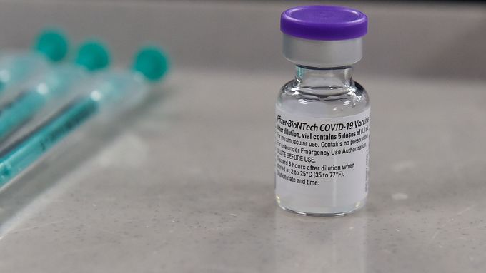 Krajská nemocnice v Jihlavě začala 2. ledna 2021 očkovat zdravotníky proti koronaviru.