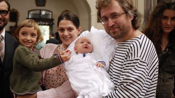 Medvídek: Macháčkova dcera Berta s Klárou Issovou a Jan Hřebejk se synem Jonášem