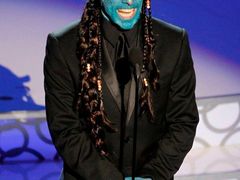 Jeden z modeátorů večera herec Ben Stiller sice vystoupil v masce Avatara, ale cenu za nejlepší masky předal snímku Star Trek.