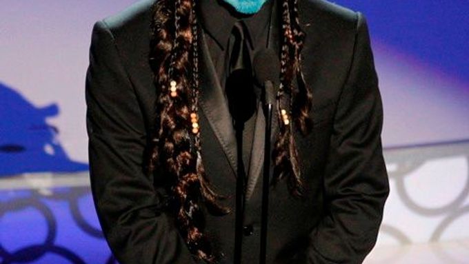 Jeden z modeátorů večera herec Ben Stiller sice vystoupil v masce Avatara, ale cenu za nejlepší masky předal snímku Star Trek.