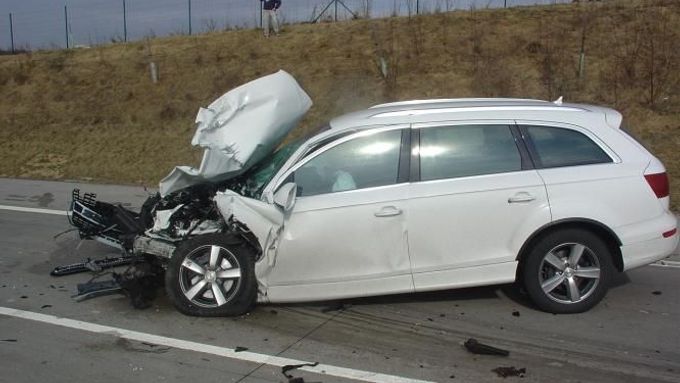 Nejčastěji způsobí nehodu mladí řidiči v autech se silným motorem.