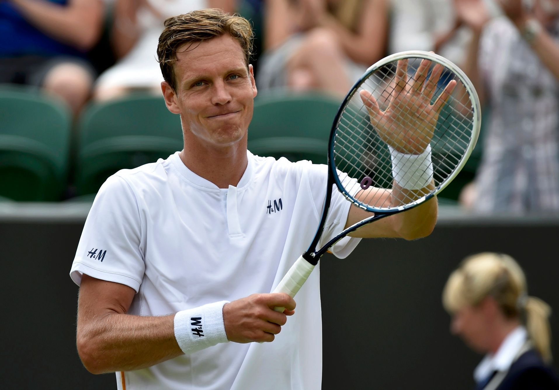 Tomáš Berdych se raduje z postupu do druhého kola Wimbledonu 2014