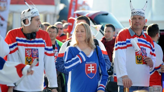 Češi a Slováci si budou podle Jozefa Golonky během hokejového MS fandit navzájem.