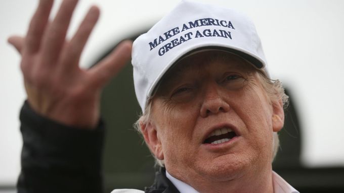 Trump na návštěvě americko-mexické hranice v lednu 2019