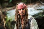 Johnny Depp ve své komerčně nejúspěšnější roli kapitána Jacka Sparrowa z Pirátů v Karibiku.