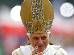 Hlava katolické církve tvrdí, že obraz Vatikánu, jaký vytvořila část médií, 