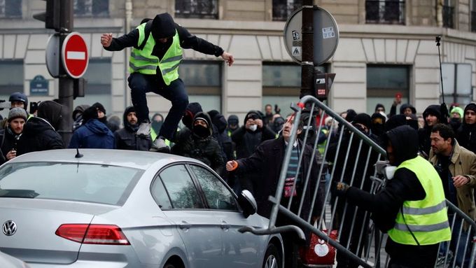 Protesty žlutých vest v Paříži 5. ledna 2019