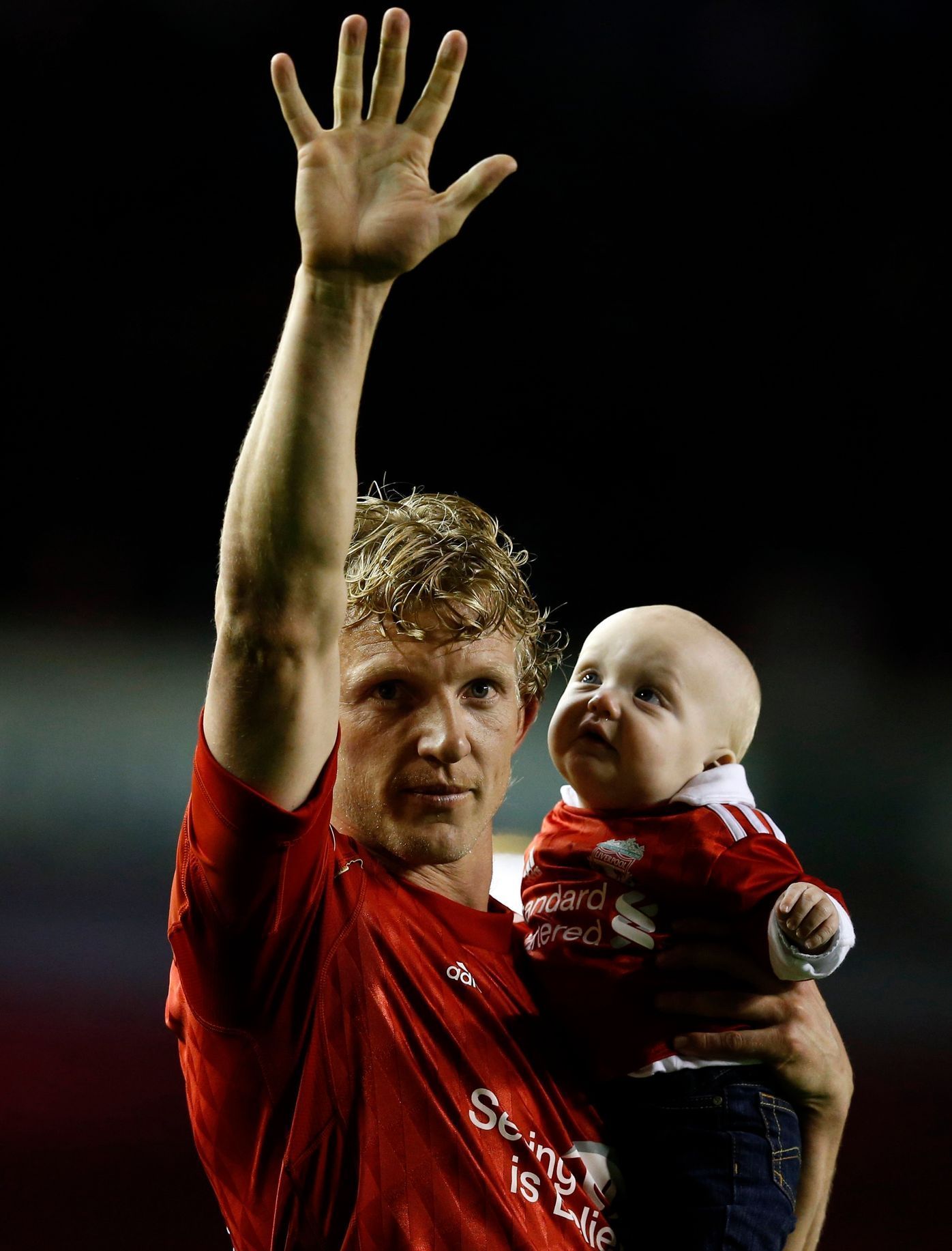 Dirk Kuijt se synem po ligovém utkání Liverpool - Chelsea