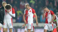 Smutní slávisté po zápase 28. ligového kola Slavia - Sparta