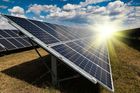 Solární panely, fotovoltaika, solární energie, fotovoltaická elektrárna, ilustrační foto