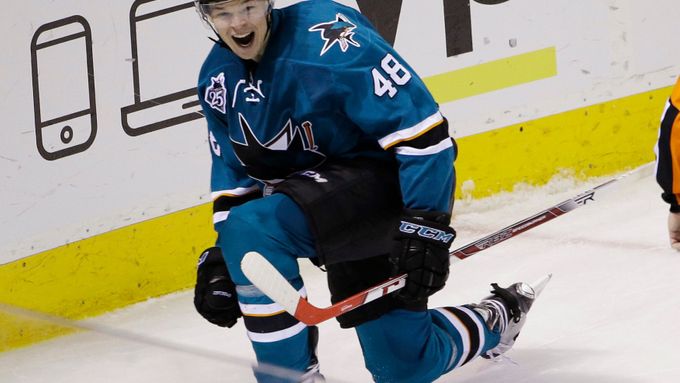 Tomáš Hertl potvrdil v NHL výtečnou formu.