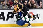 NHL: Vancouver Canucks at Boston Bruins, Tomáš Nosek