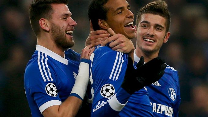 Schalke 04 si na třetí příčce stále drží velký náskok