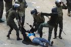 Egypťané demonstrovali za odstoupení vojenské vlády