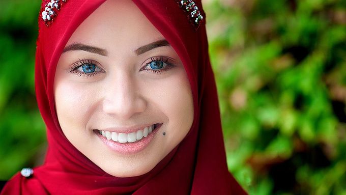 Hidžáb je tradiční arabská pokrývka hlavy (ilustrační snímek).