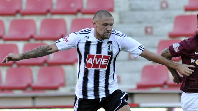Jan Halama, bývalý hráč Českých Budějovic, má být jedním z obviněných v sázkařské kauze.