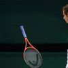 Britský tenista Andy Murray je zklamaný po prohraném utkání se Švýcarem Rogerem Federerem ve finále Wimbledonu 2012.