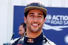 Ricciardo vypálil v monacké kvalifikaci rybník Mercedesům