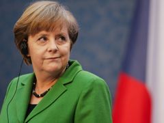 Vlídná Merkelová Čechy potěšila. Těžko říct, jestli se její výroky budou líbit doma.
