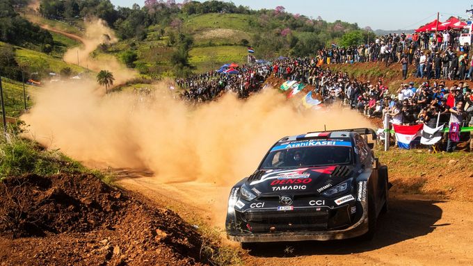 Sébastien Ogier (Toyota) na trati Portugalské rallye 2025