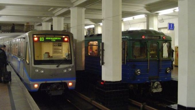 Starý a nový vůz moskevského metra