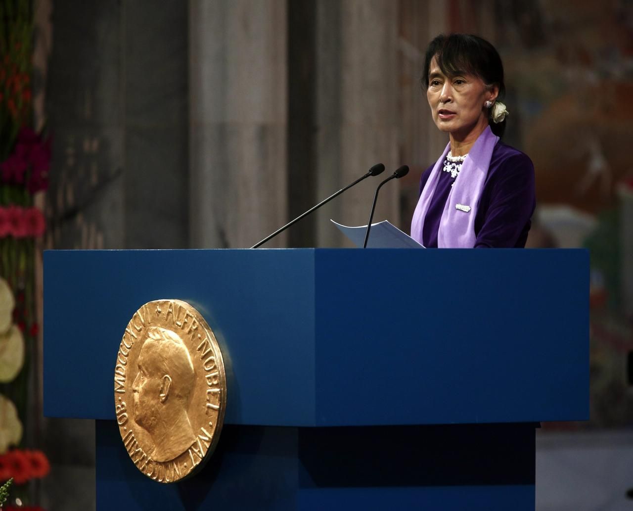 Su Ťij převzala po 21 letech Nobelovu cenu míru