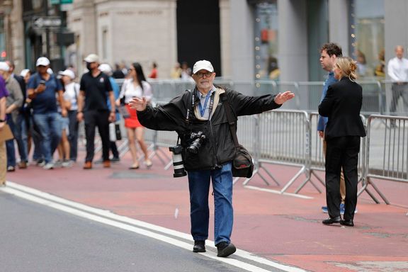 "Nepřemýšlel jsem nad tím, co se děje, prostě jsem dělal svoji práci," popsal dění z 11. září fotograf Richard Drew.