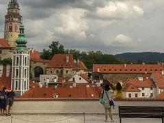 Pro originální fotku si do parčíku u Hotelu Růže chodí dělat řada turistů. 