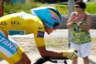Slavící Contador: Byla to těžká Tour. A rozplakal se