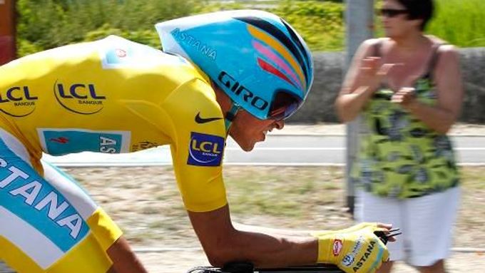 Alberto Contador míří za úspěchem v devatenácté etapě TdF