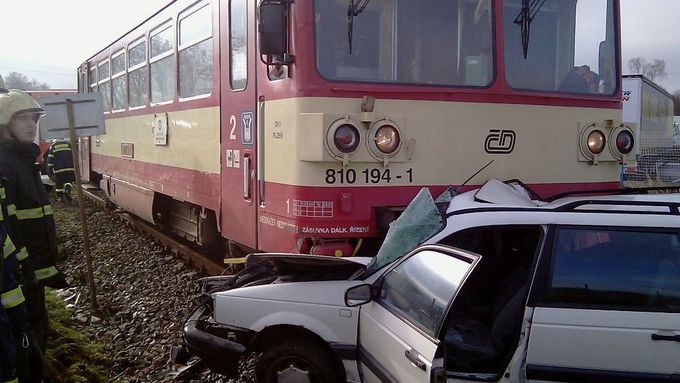 V Netolicích se srazil vlak s autem