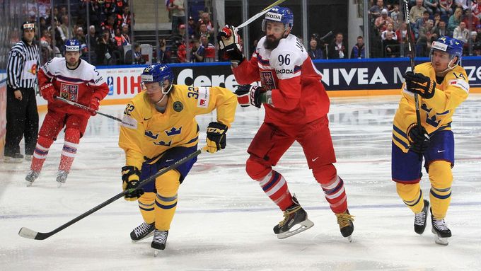 Magnus Nygren (vpravo) zpochybnil účast evropských hokejistů na olympiádě.