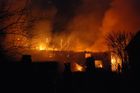 Požár skladu způsobil škodu za 60 milionů