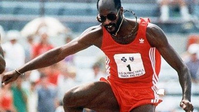 Edwin Moses kraloval překážkám, deset let neprohrál jediný závod.
