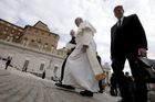 Papež odsoudil štvavé kampaně vedené proti uprchlíkům. Zdroje naší planety patří všem, řekl