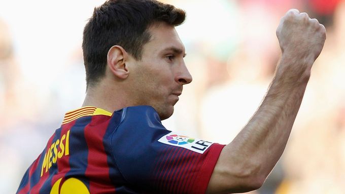 Střelu Lionella Messiho útočníka do sítě Bayernu Mnichov v květnovém semifinále Ligy mistrů zvolili fanoušci nejhezčím gólem uplynulé sezony v soutěžích UEFA.