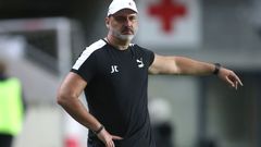 Jindřich Trpišovský v zápase 2. kola F:L Slavia - Příbram