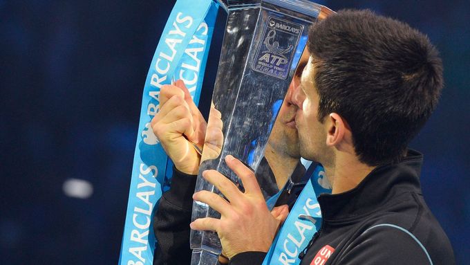 Novak Djokovič ve vítězném finále Turnaje mistrů.